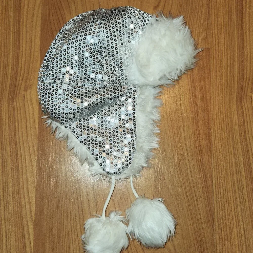 Toby Winter Hat || Child sz7-14 || EUC